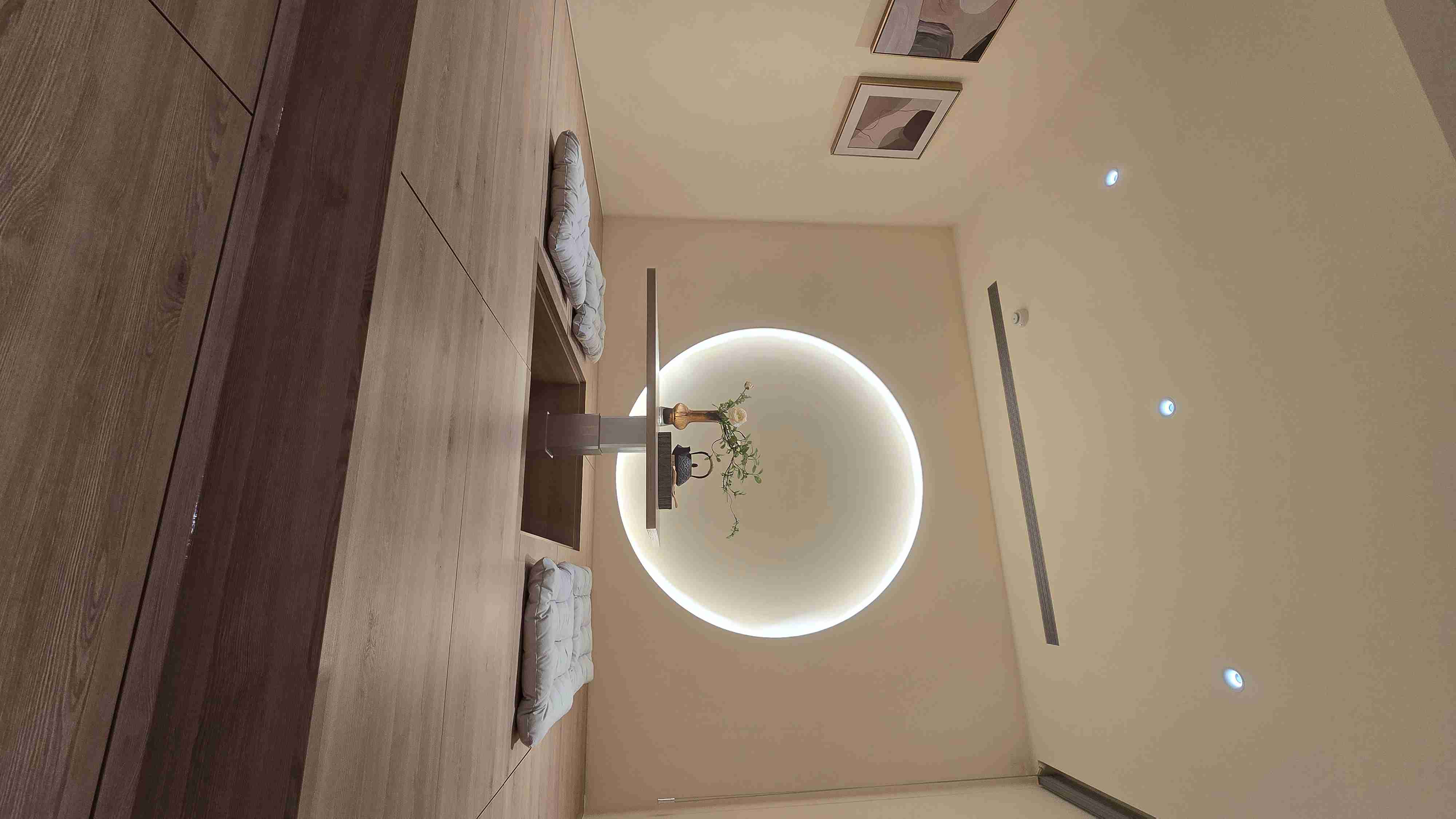 Order International Logistics Center - Showroom